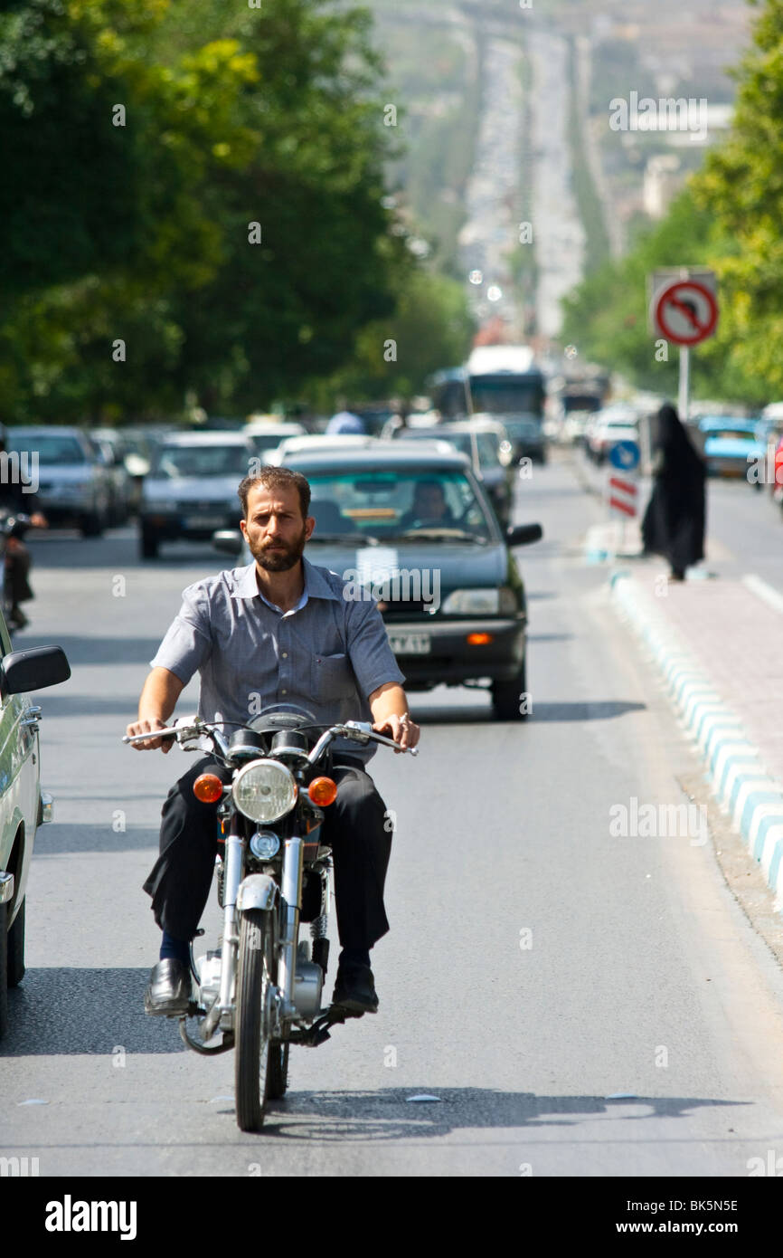 Strada trafficata in Elazig, Turchia Foto Stock