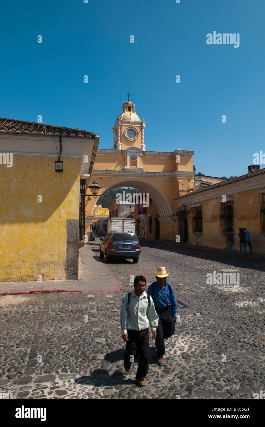 Santa Catalina Arch, Antigua, Sito Patrimonio Mondiale dell'UNESCO, Guatemala, America Centrale Foto Stock