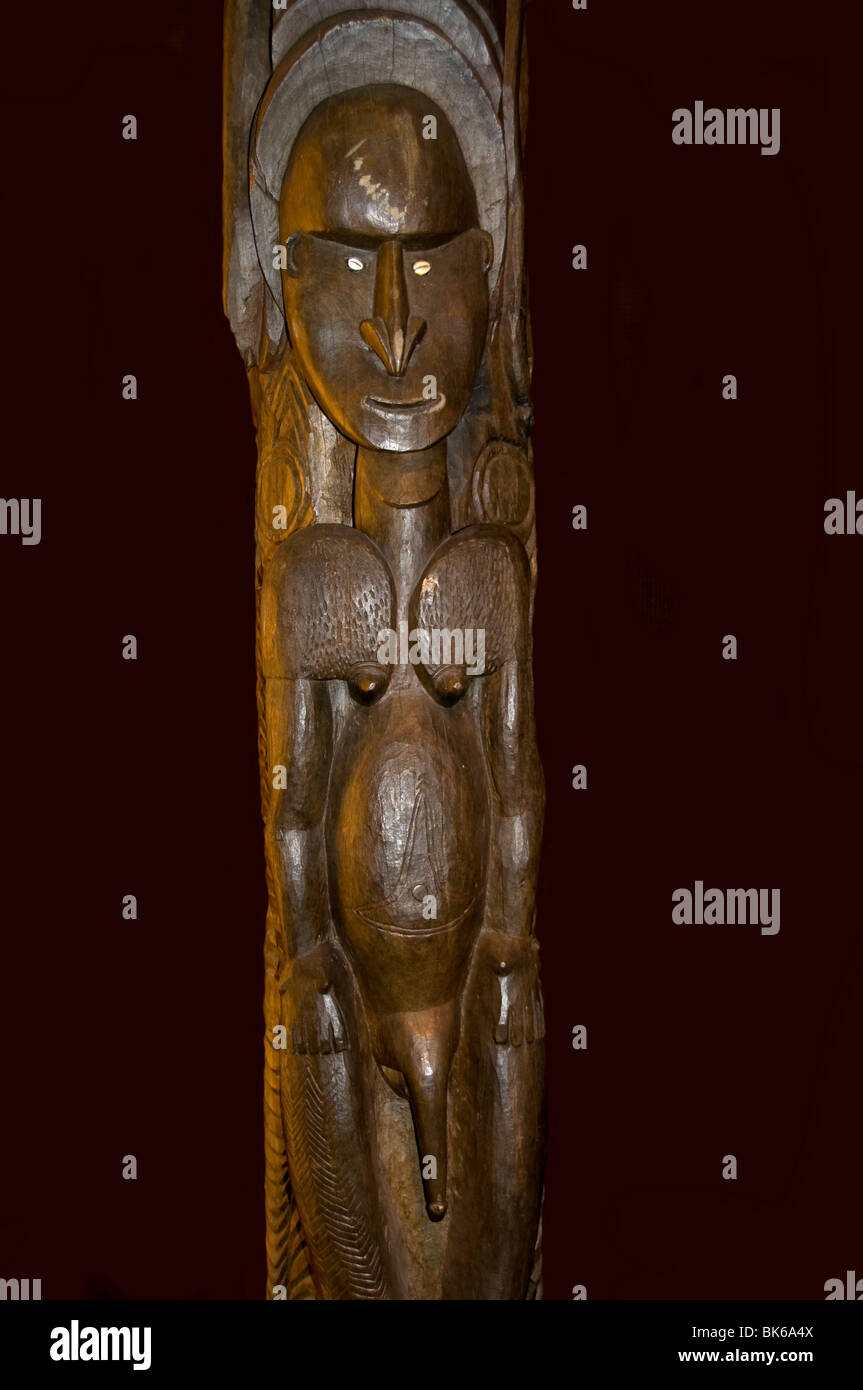 Sepik Papua Nuova Guinea scultura in legno Legno Foto Stock