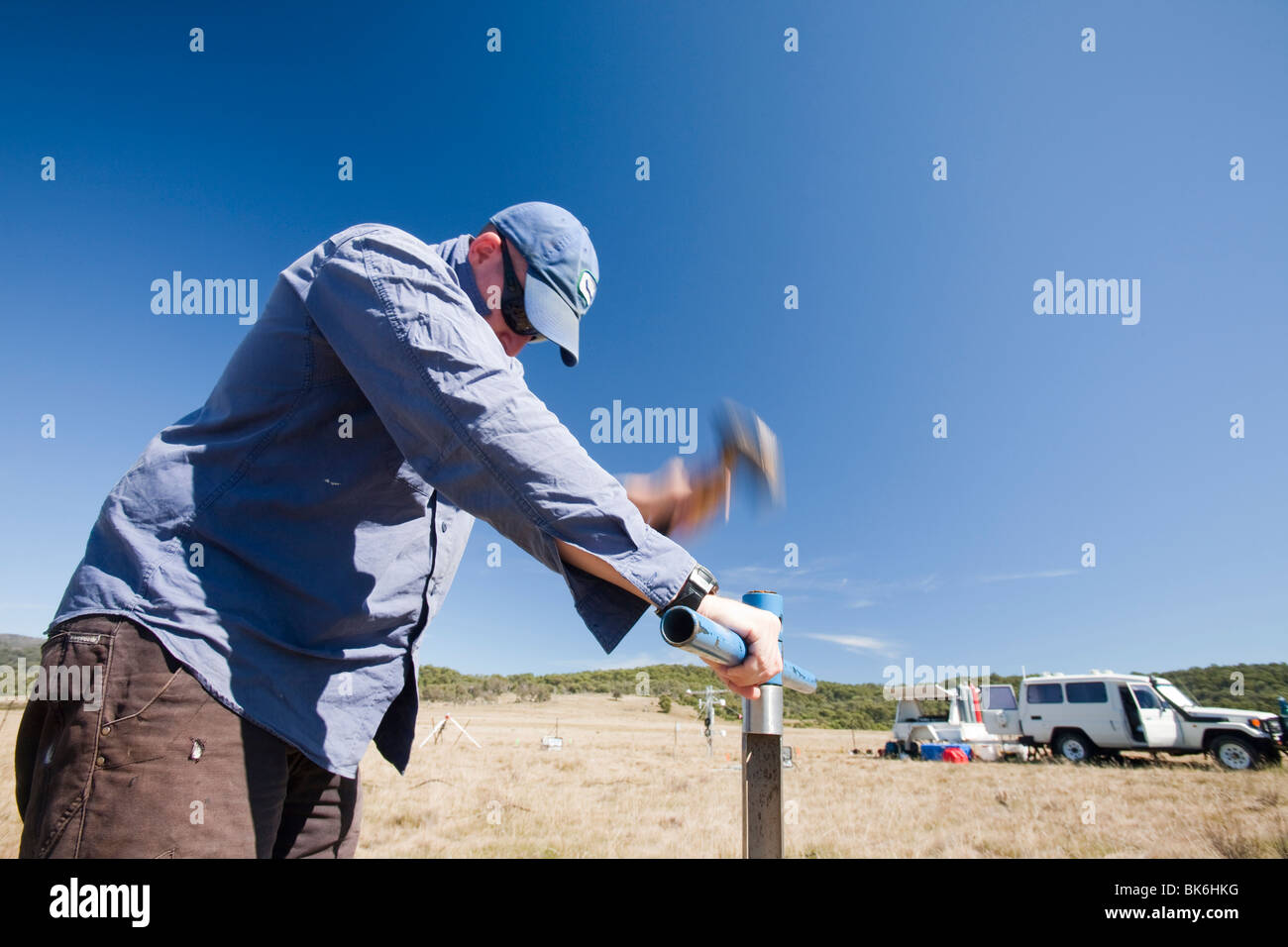 Un esperimento scientifico da scienziati provenienti da Università di Sydney, Australia, nel bel mezzo delle montagne innevate. Foto Stock