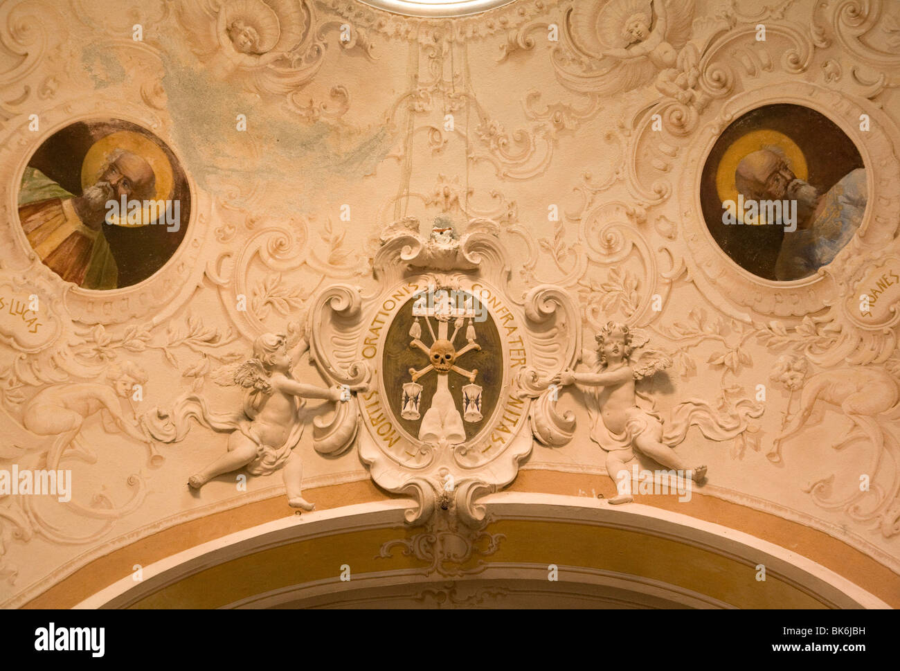 L' oratorio della Confraternita dei Neri (uomini neri) in Monterosso al Mar, Liguria, Foto Stock