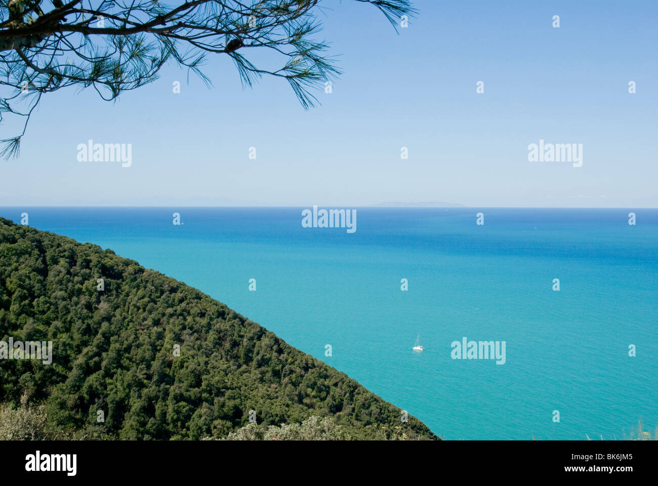 Vista del Mar Ligure da Populonia Alta Foto Stock
