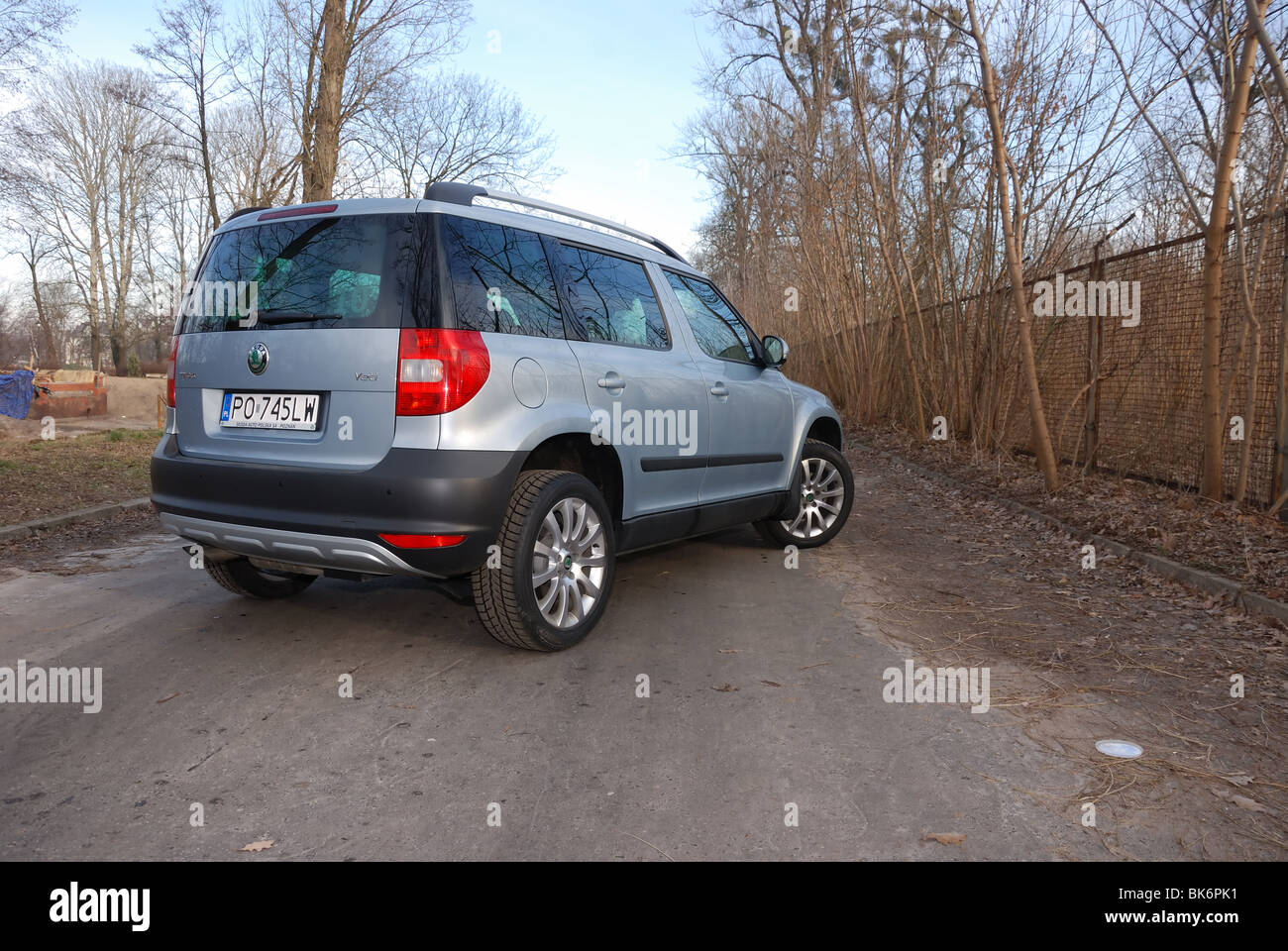 Skoda Yeti TDI 2.0 4x4 - 2009 - aqua luce blu metallizzato - cinque porte (5D) - Popolare ceca SUV compatto - su park Foto Stock