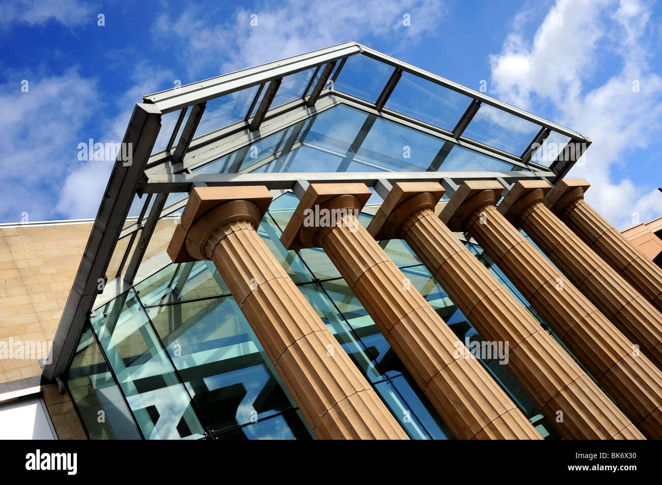 Il Centro internazionale di conferenze e Royal Hall in Harrogate Yorkshire Regno Unito Foto Stock