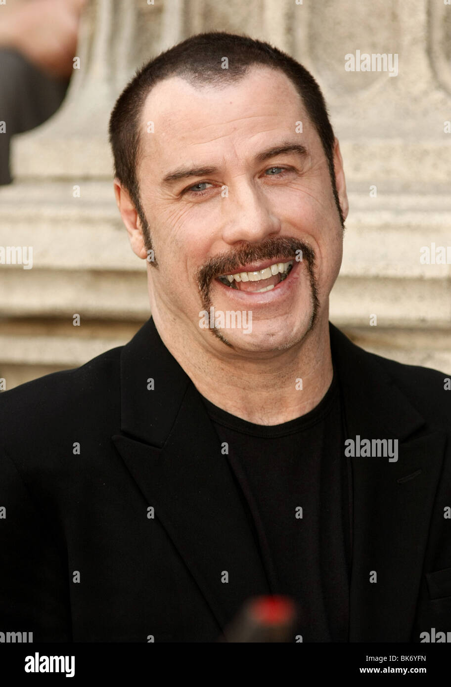 JOHN TRAVOLTA MICHAEL D. EISNER Hollywood Walk of Fame HOLLYWOOD LOS ANGELES STATI UNITI D'AMERICA 25 Aprile 2008 Foto Stock