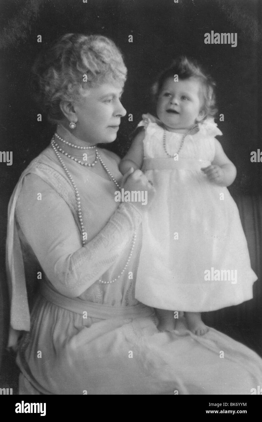 QUEEN MARY con la Principessa Elisabetta nel 1926 Foto Stock