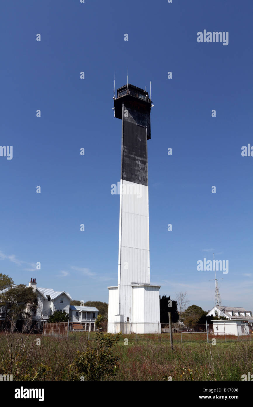 Sullivan's Island Lighthouse, Sullivan's Island, SC, Stati Uniti d'America. Il faro si trova su un isola appena a nord del porto di Charleston. Foto Stock