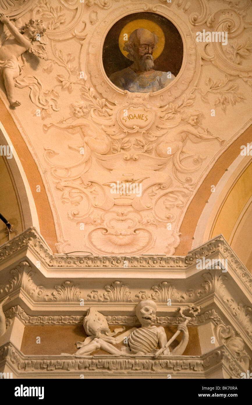 L' oratorio della Confraternita dei Neri (uomini neri) in Monterosso al Mar, Liguria, Foto Stock