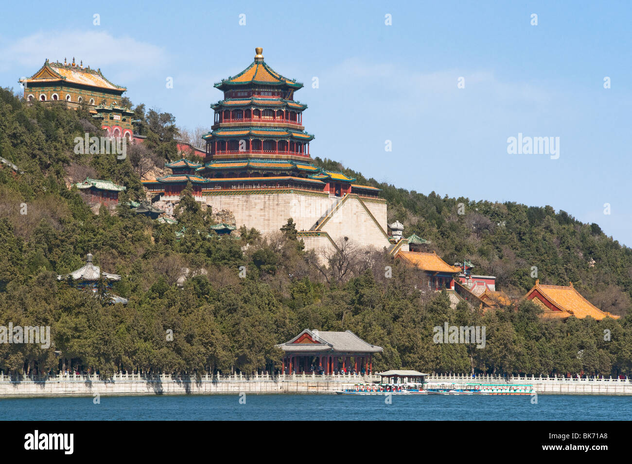 Immagine di viaggio dalla storica località turistica il Palazzo d'Estate a Pechino in Cina. Foto Stock