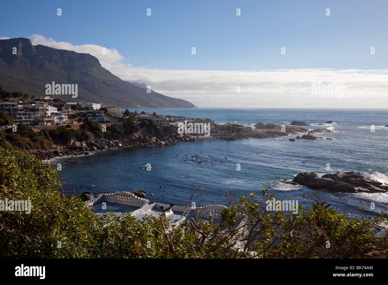 Vista panoramica sulla spiaggia di Clifton Bay nei pressi di Città del Capo, Sud Africa Foto Stock