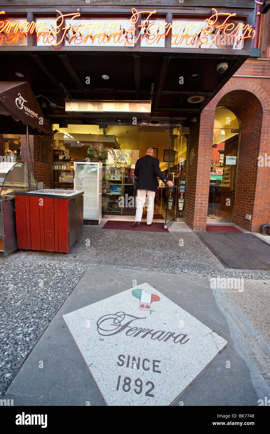 Ferrara panificio italiano in Little Italy, New York City Foto Stock