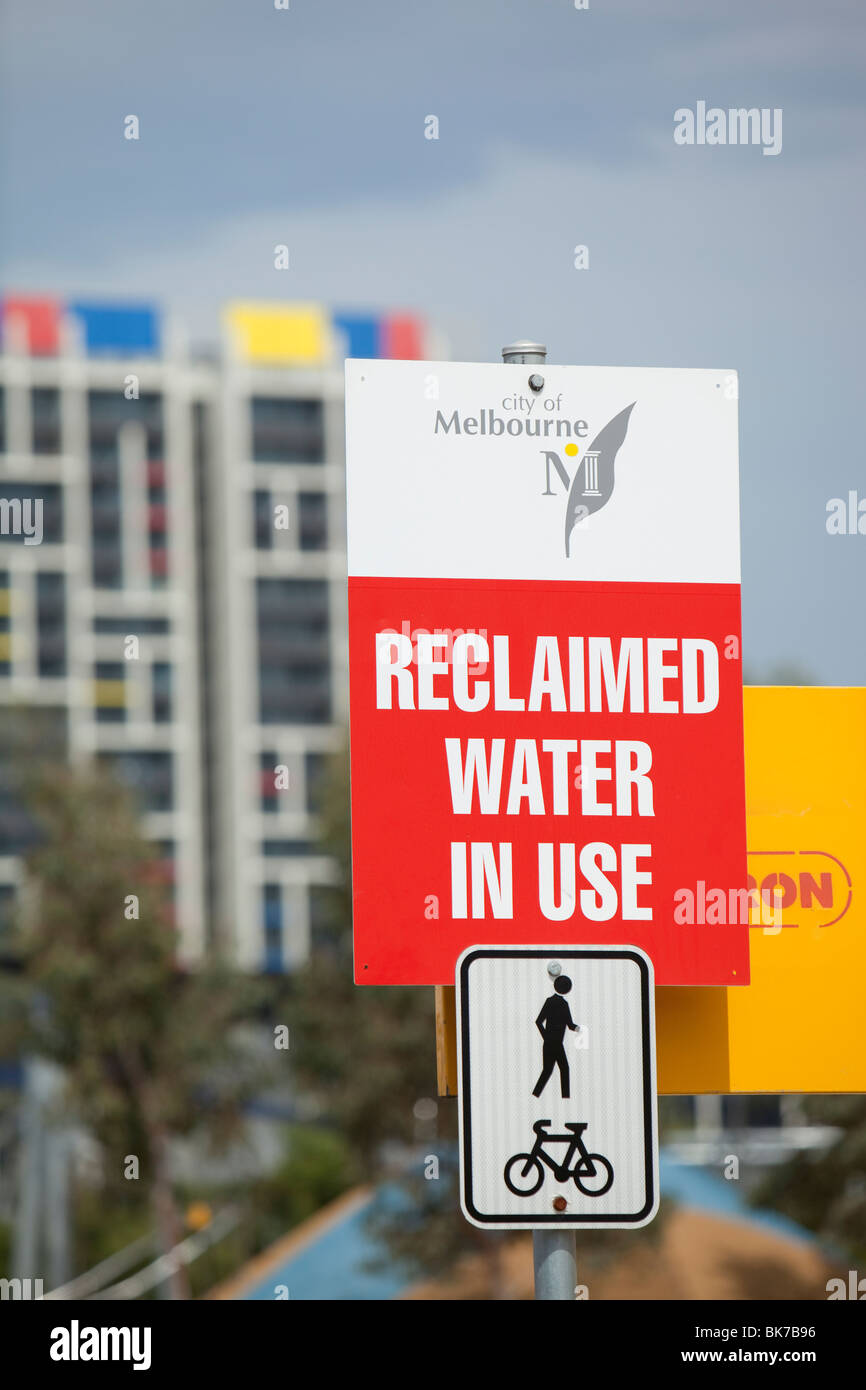 Segni di Melbourne circa rigenerate utilizzo dell'acqua, a causa della siccità in corso. Foto Stock
