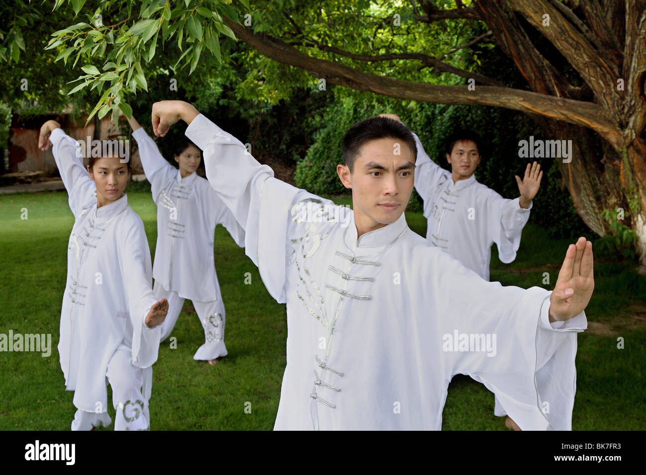 Tai Chi dal lago alla brillante Resort and Spa in Kunming, nella provincia dello Yunnan in Cina e Asia Foto Stock
