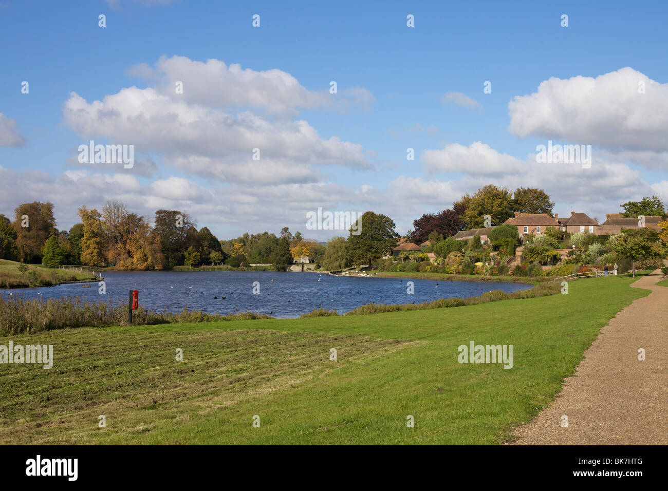 Il parco e i giardini al Castello di Leeds, Maidstone Kent, England, Regno Unito, Europa Foto Stock