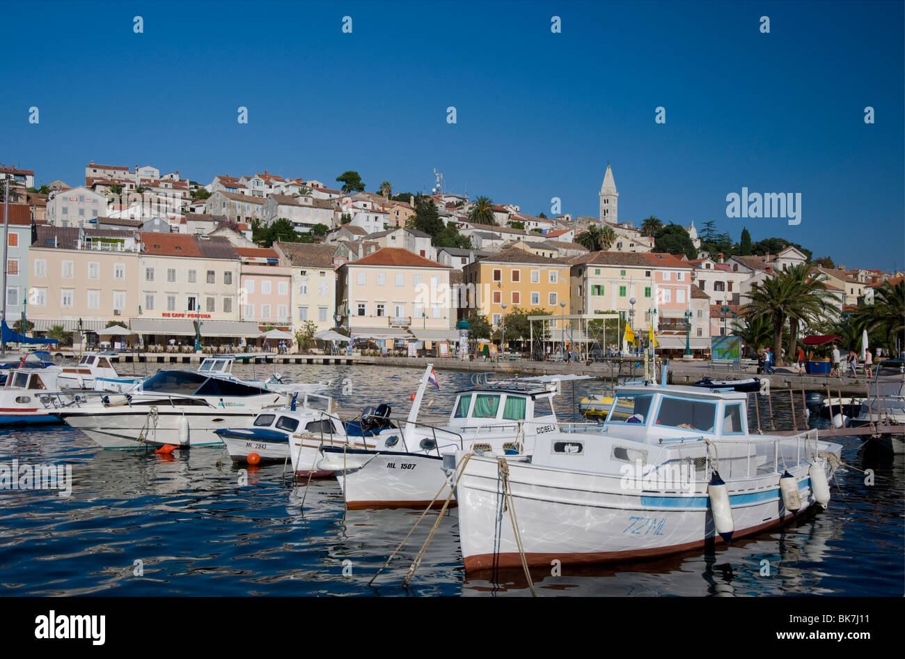Le barche nel porto di Mali Losinj sull isola di Losinj nel Quarnaro, Croazia, Adriatico, Europa Foto Stock