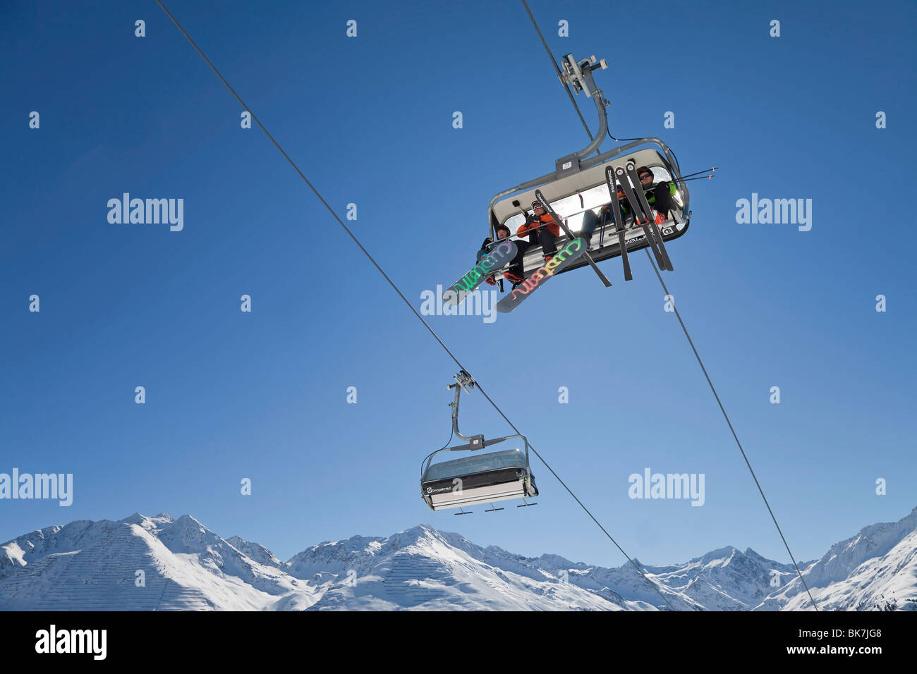 Fast moderna seggiovia, St. Anton am Arlberg, Tirolo, Austria, Europa Foto Stock
