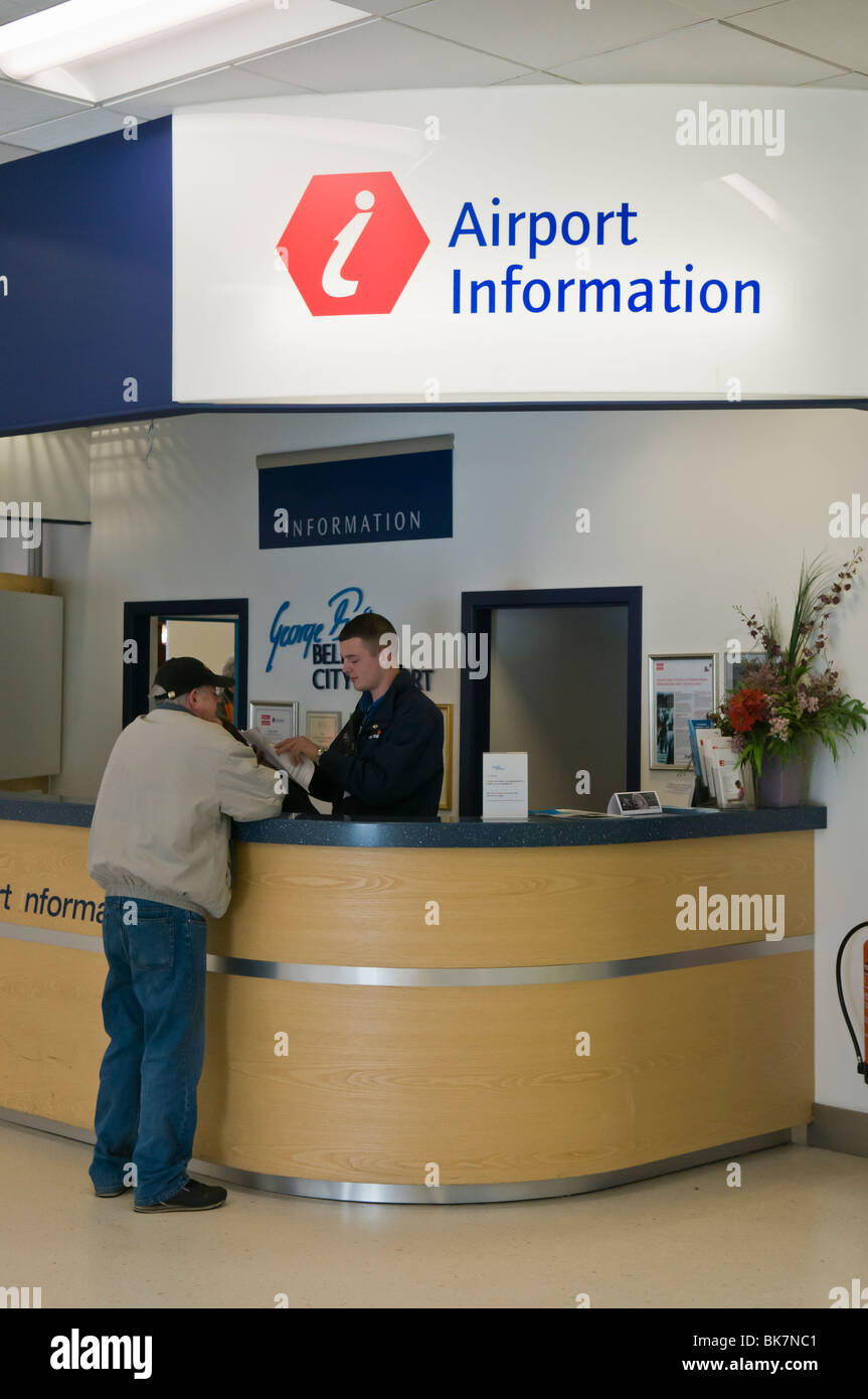 Banco informazioni a Belfast City Airport Foto Stock
