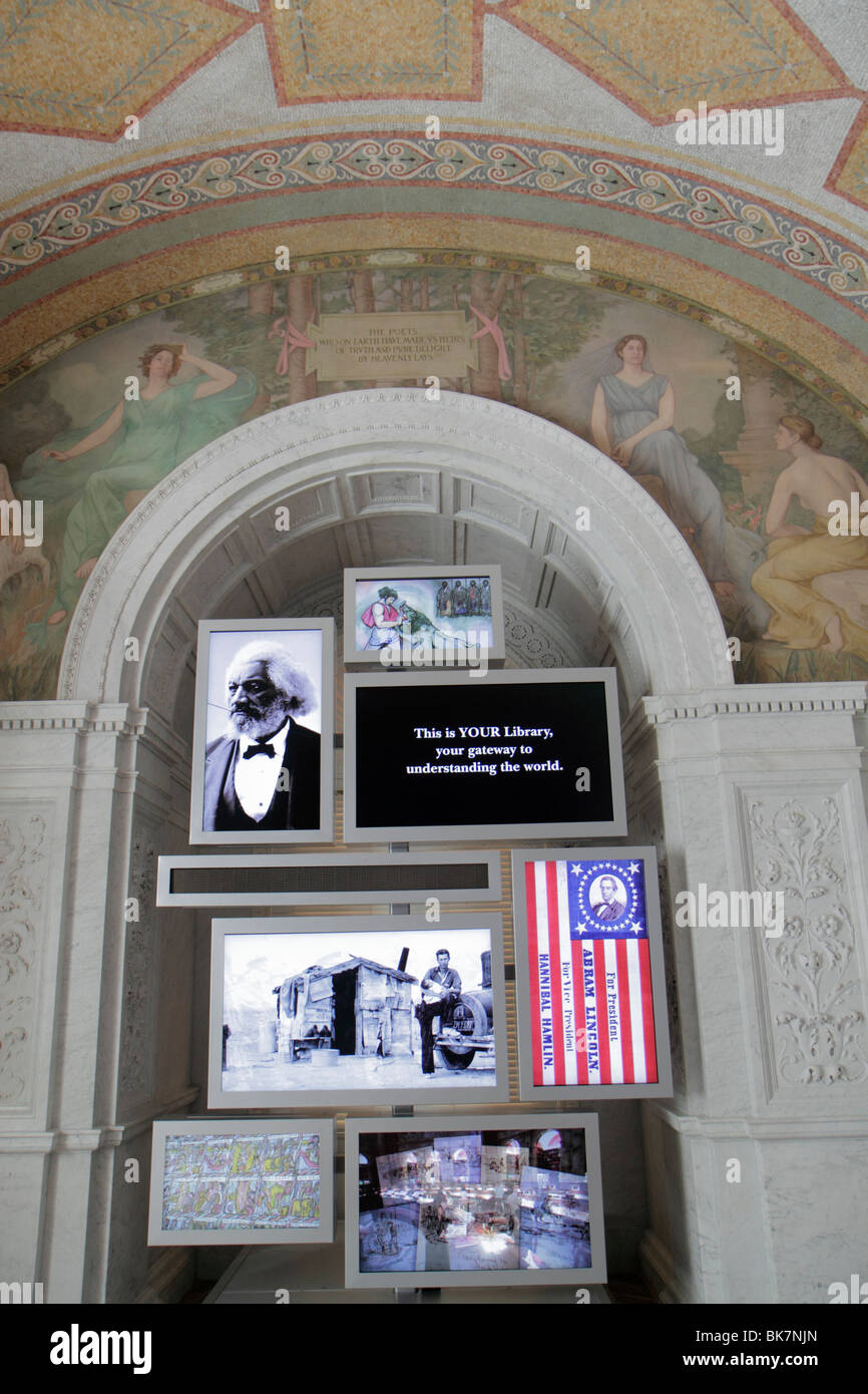 Washington DC, Capitol Hill, Biblioteca del Congresso, edificio Thomas Jefferson, architettura Beaux Arts, ornate, istituzione, Minerva of Peace Mosaic, aquila, plas Foto Stock