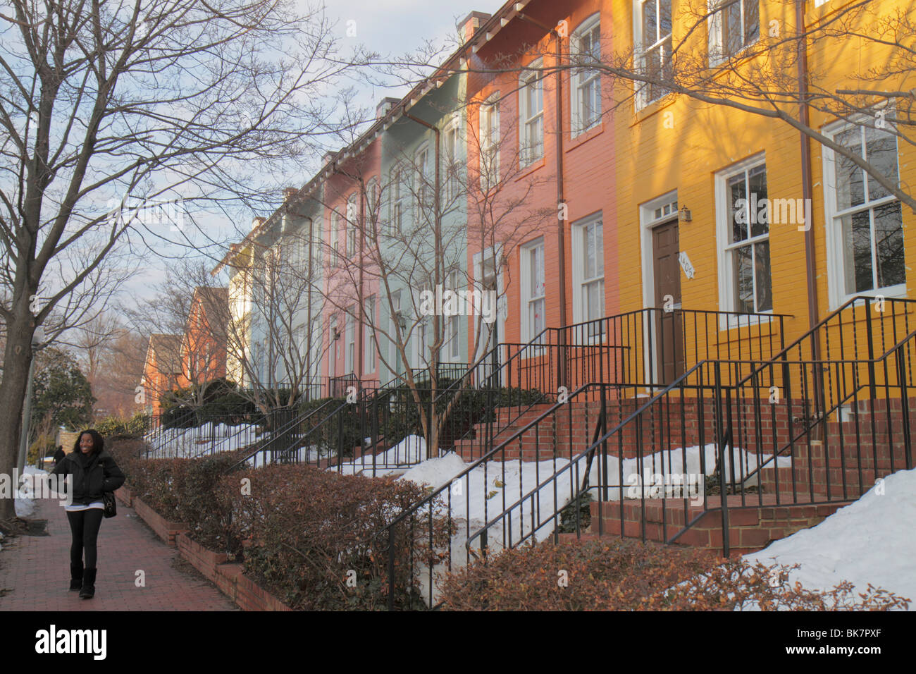 Washington DC Washingto, D.C., Georgetown, Prospect Street, quartiere storico, case a schiera, città universitaria, gentrification, Black Blacks Africa Foto Stock