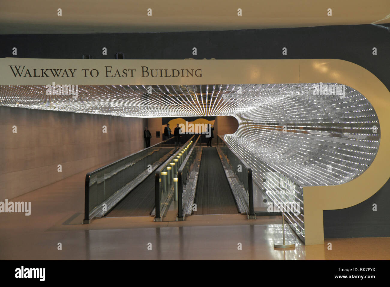 Washington DC,National Mall,National Gallery of Art,museo,collezione,mostra mostra collezione mostra,passerella,artista Leo Villareal,luce scultore Foto Stock