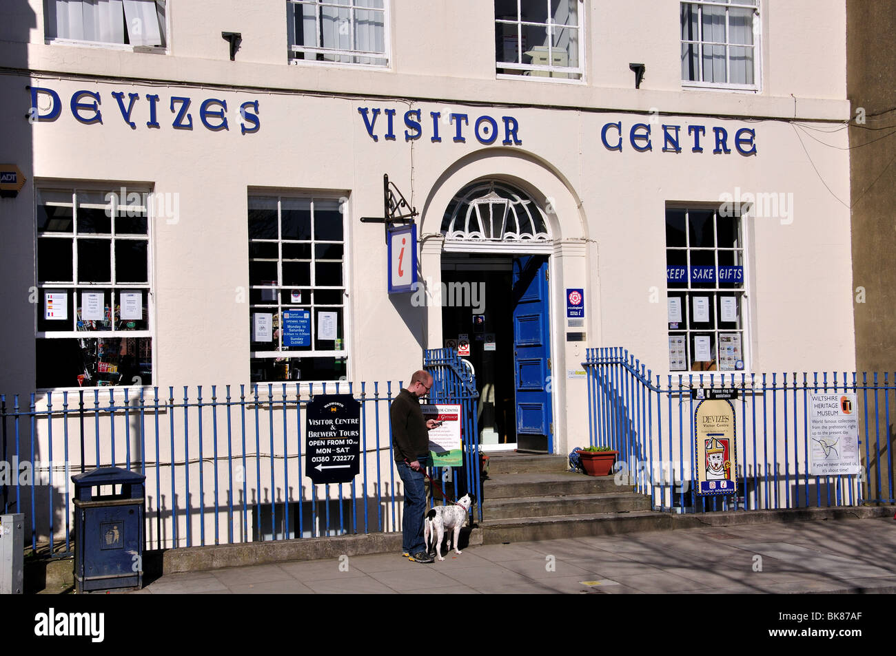 Devizes Visitor Center, Market Place, Devizes, Wiltshire, Inghilterra, Regno Unito Foto Stock