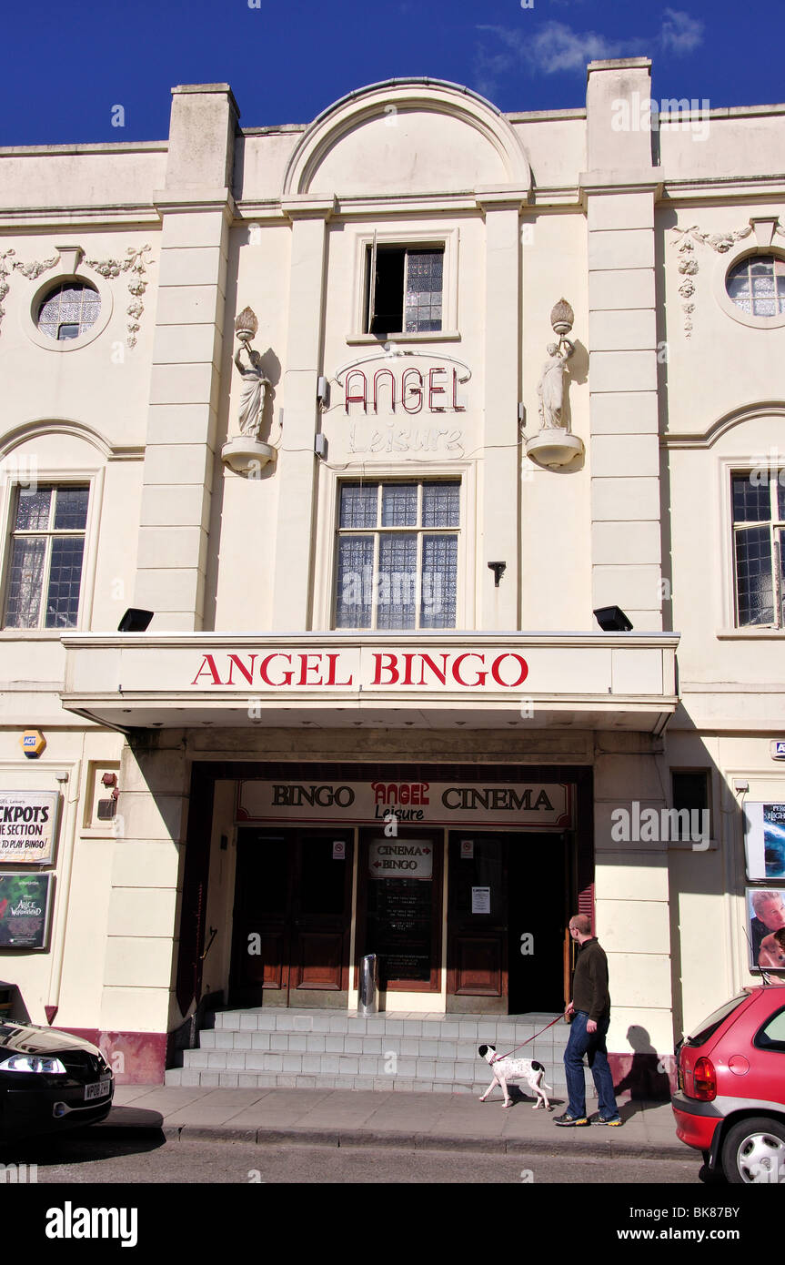 Facciata Art Deco, Angelo Bingo & Cinema, la piazza del mercato, Devizes, Wiltshire, Inghilterra, Regno Unito Foto Stock
