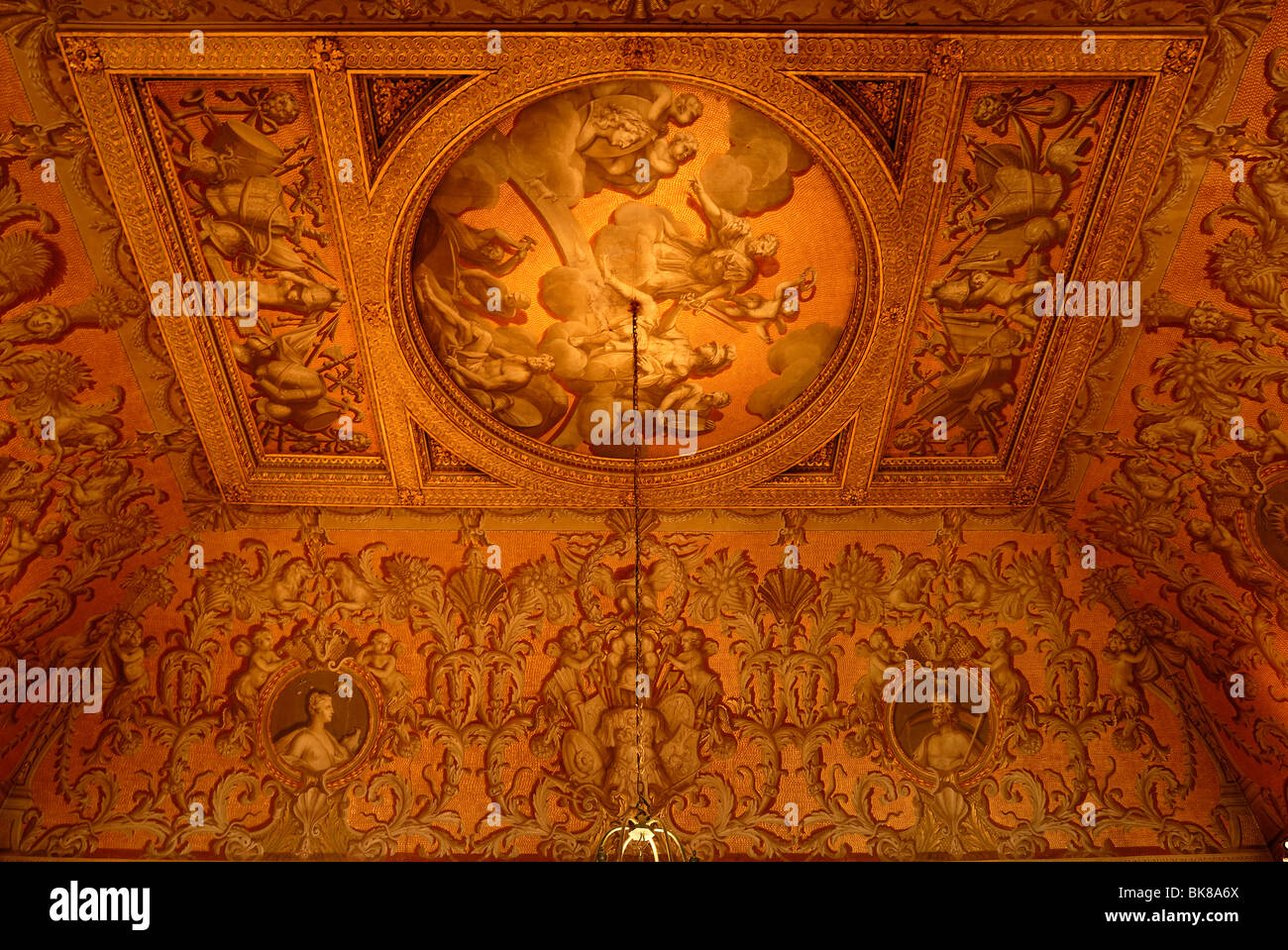 Soffitto dipinto in entrata di Stowe scuola, scuola privata dal 1923, architettura dal 1770, classicismo, Stowe, strappi Foto Stock