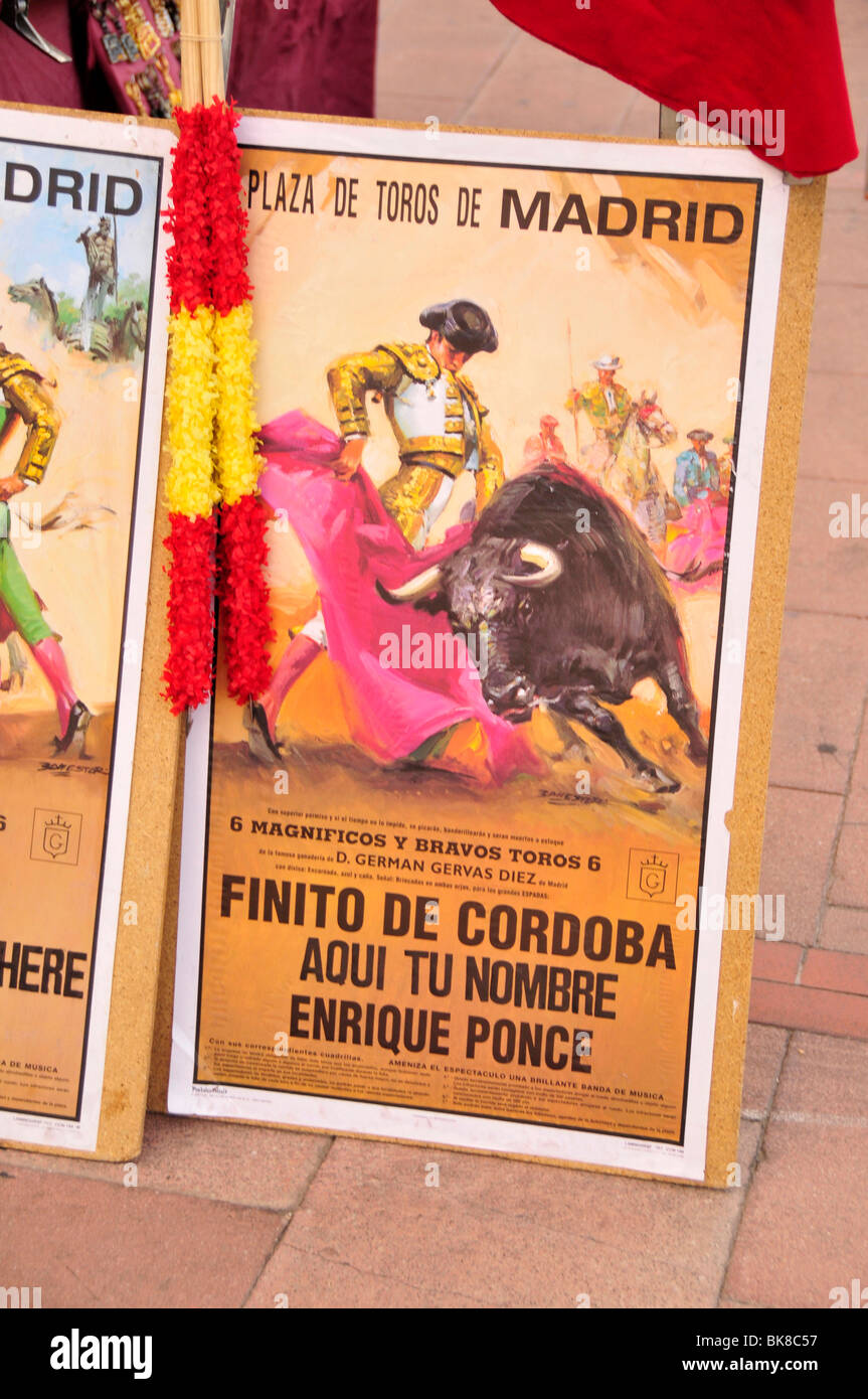 La corrida poster su uno stallo a Plaza de Toros Las Ventas, arena Las Ventas di Madrid, Spagna, Penisola Iberica, Europa Foto Stock