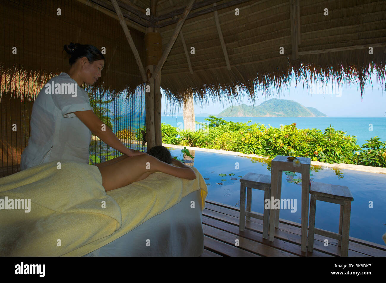 Massaggio all'Evason Hotel, Isola di Phuket, Thailandia, Asia Foto Stock