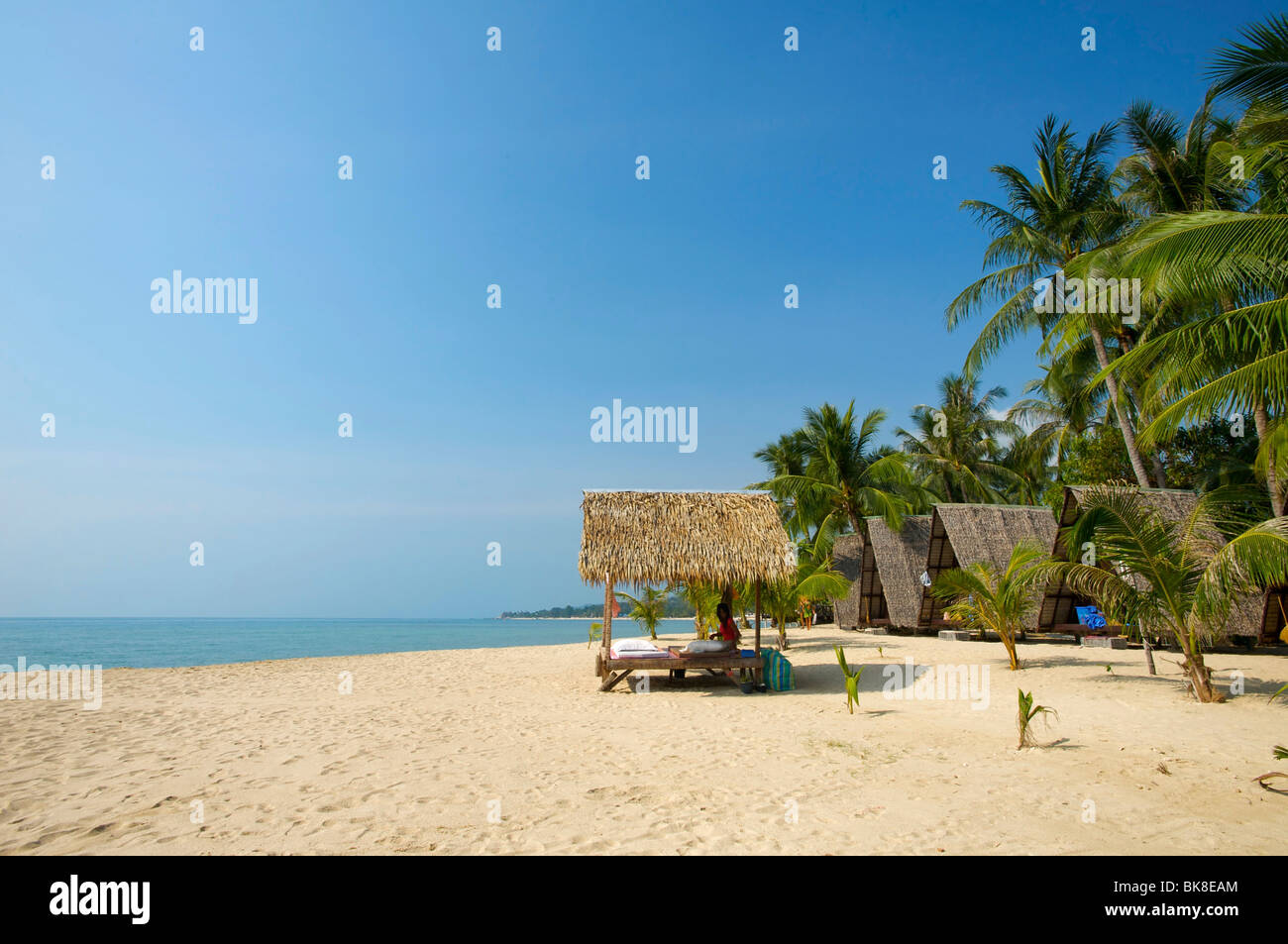 Capanne sulla spiaggia di Lamai Beach, Ko Samui, Tailandia, Asia Foto Stock