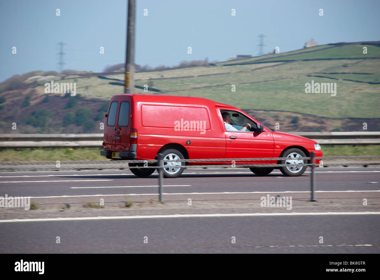 Van sulla autostrada M62 Foto Stock