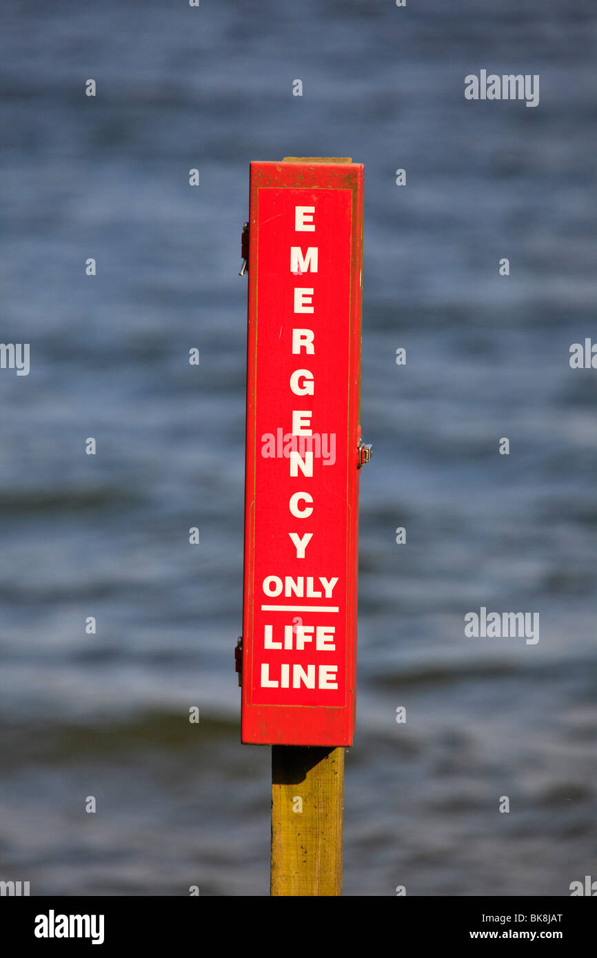 Lifeline di emergenza sulla banca di Rutland acqua. Foto Stock
