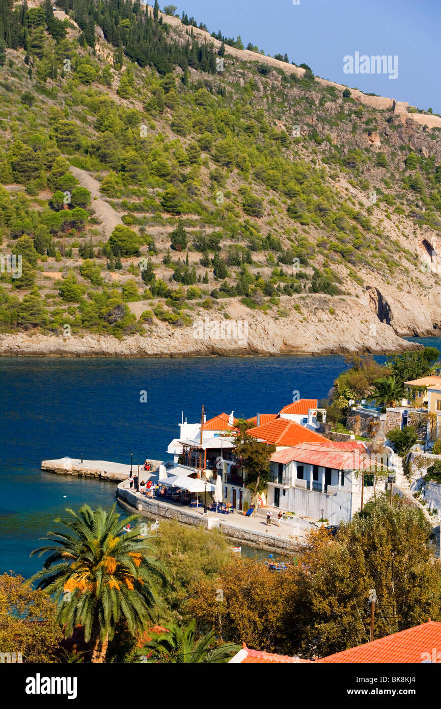 Assos, Cefalonia - uno dei più belli villaggi costieri in Grecia Foto Stock