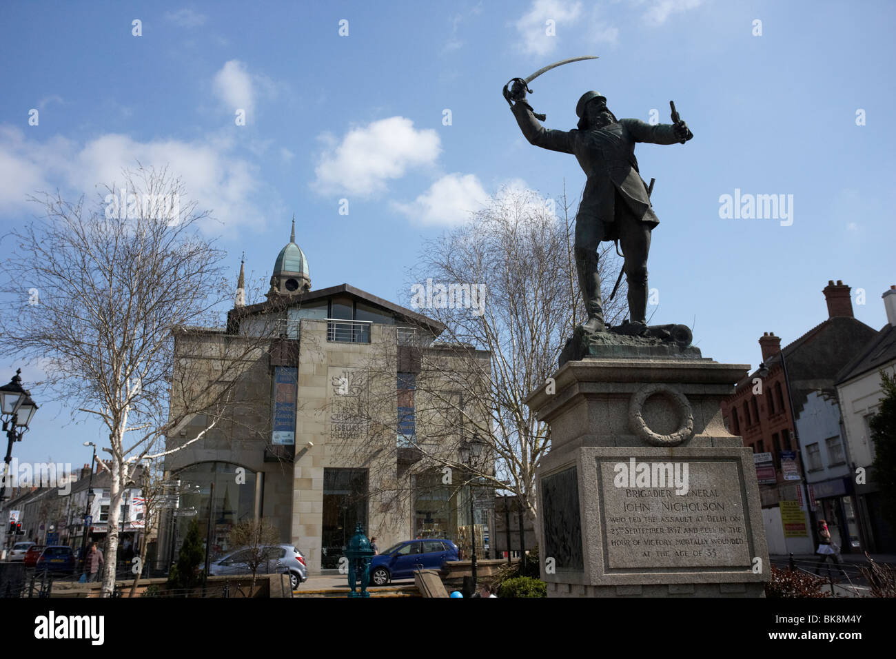 Statua di brigadiere generale John Nicholson al di fuori della biancheria irlandese centro e lisburn Museum Liverpool City Centre Foto Stock