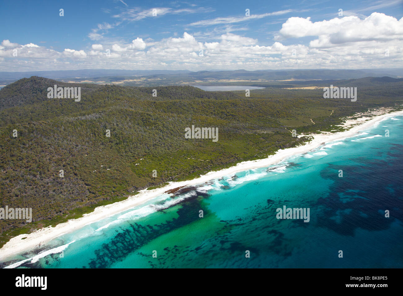 Friendly spiagge, Parco Nazionale di Freycinet, Penisola di Freycinet, Est della Tasmania, Australia - aerial Foto Stock
