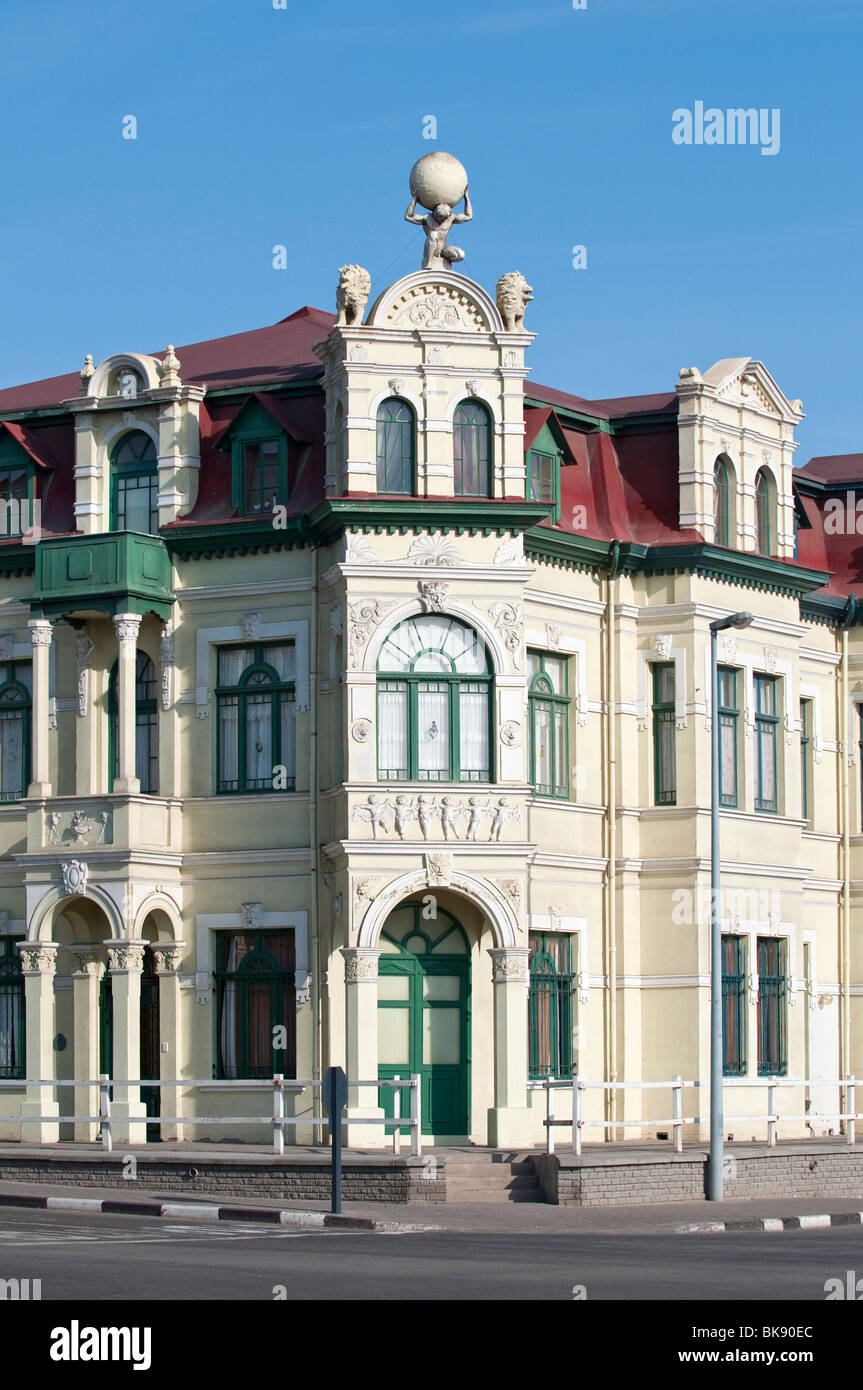 Il Hohenzollernhaus un raffinato esempio di tedesco architettura coloniale di Swakopmund, Namibia Foto Stock