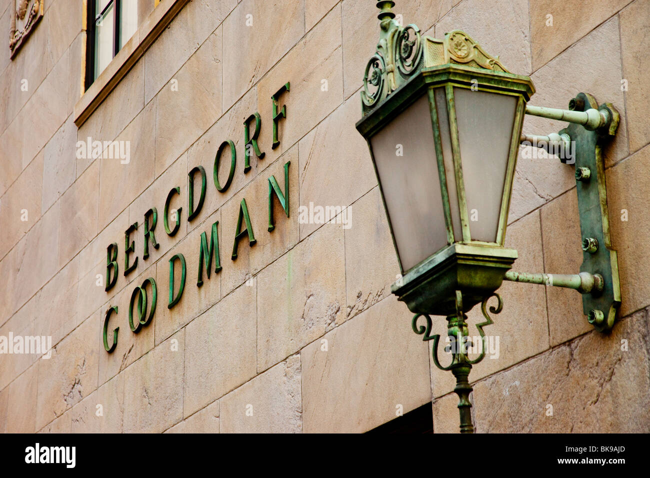 Dettagli sul Bergdorf Goodman edificio a Manhattan, New York City USA Foto Stock