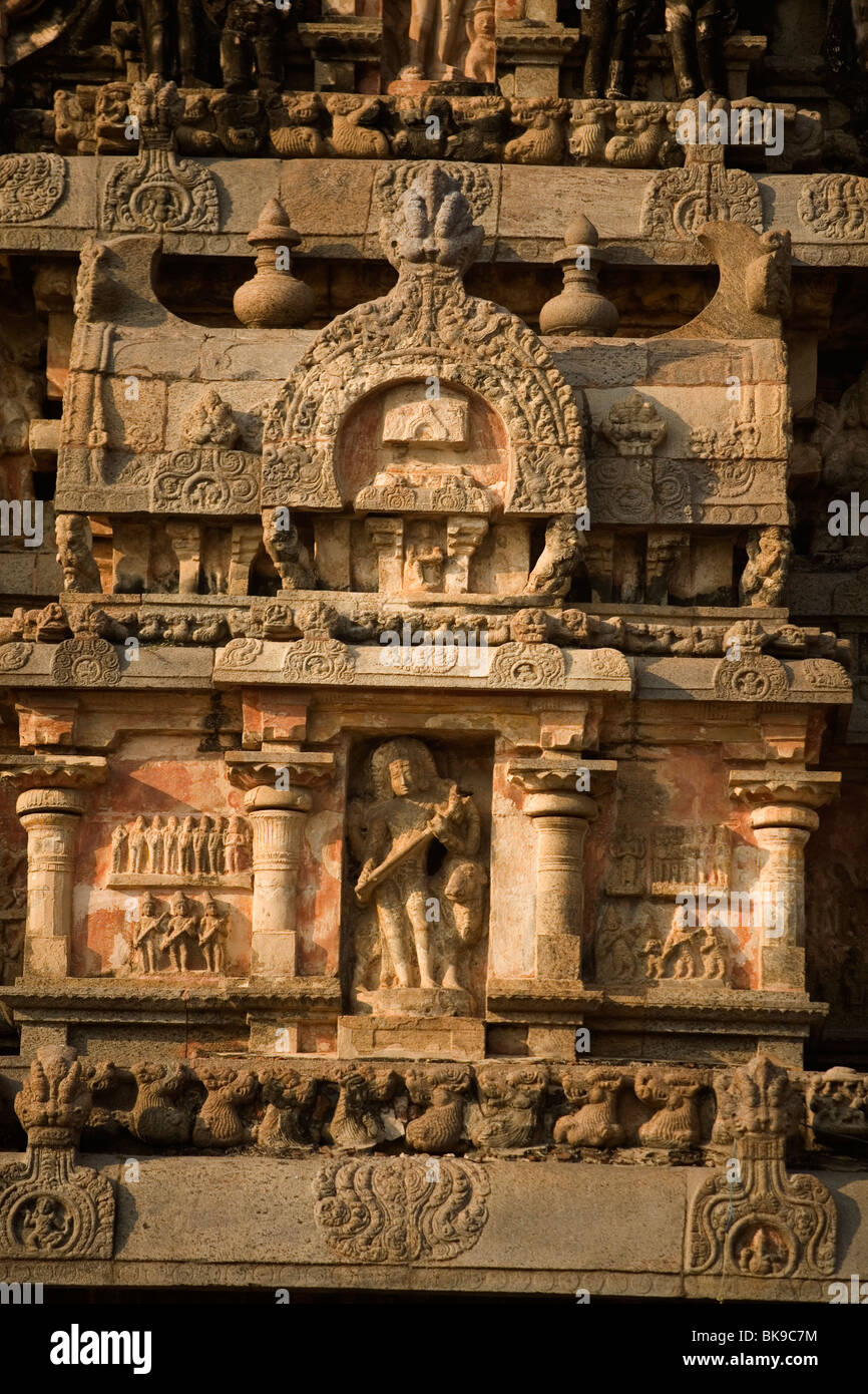 I dettagli delle sculture del tempio nel Tempio Airatesvara in Dharasuram, Kumbakonam, Tamil Nadu, India Foto Stock