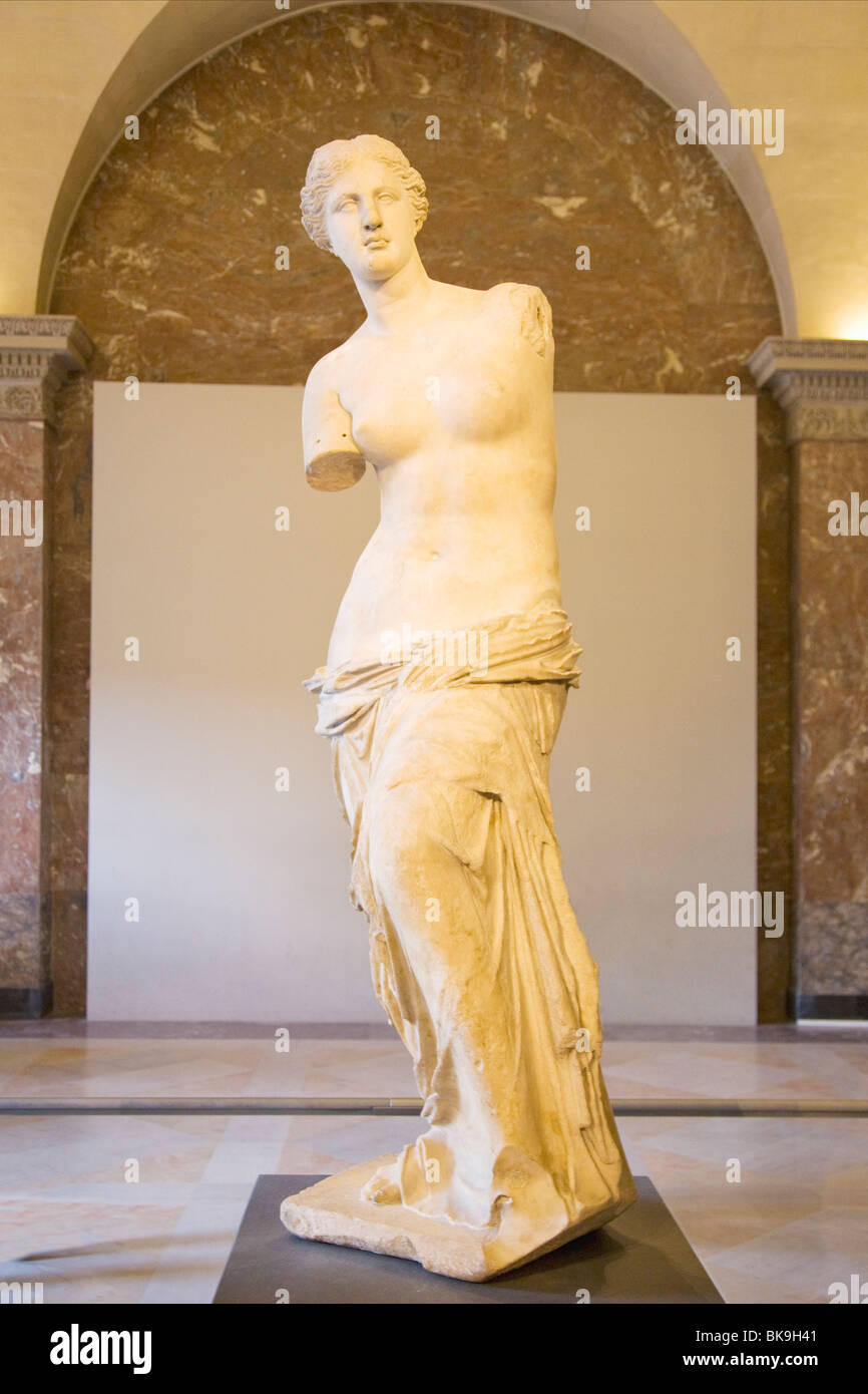 Statua di marmo di Afrodite, la Venere di Milo, Francia, Parigi Musee du Louvre, Arte Greca, 150 A.C. Foto Stock