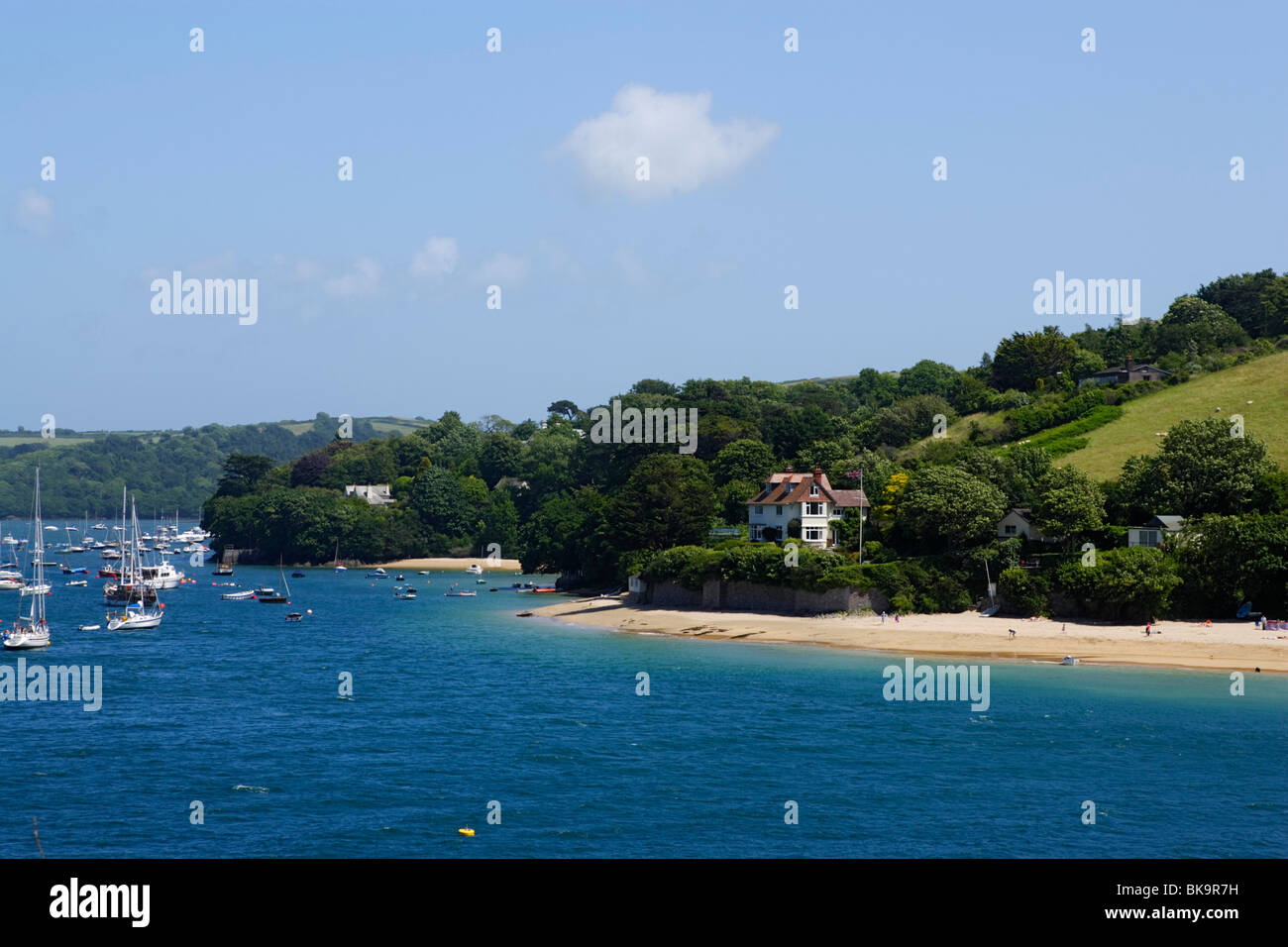Ripresa aerea di una spiaggia, Salcombe, Devon, Inghilterra, Regno Unito Foto Stock