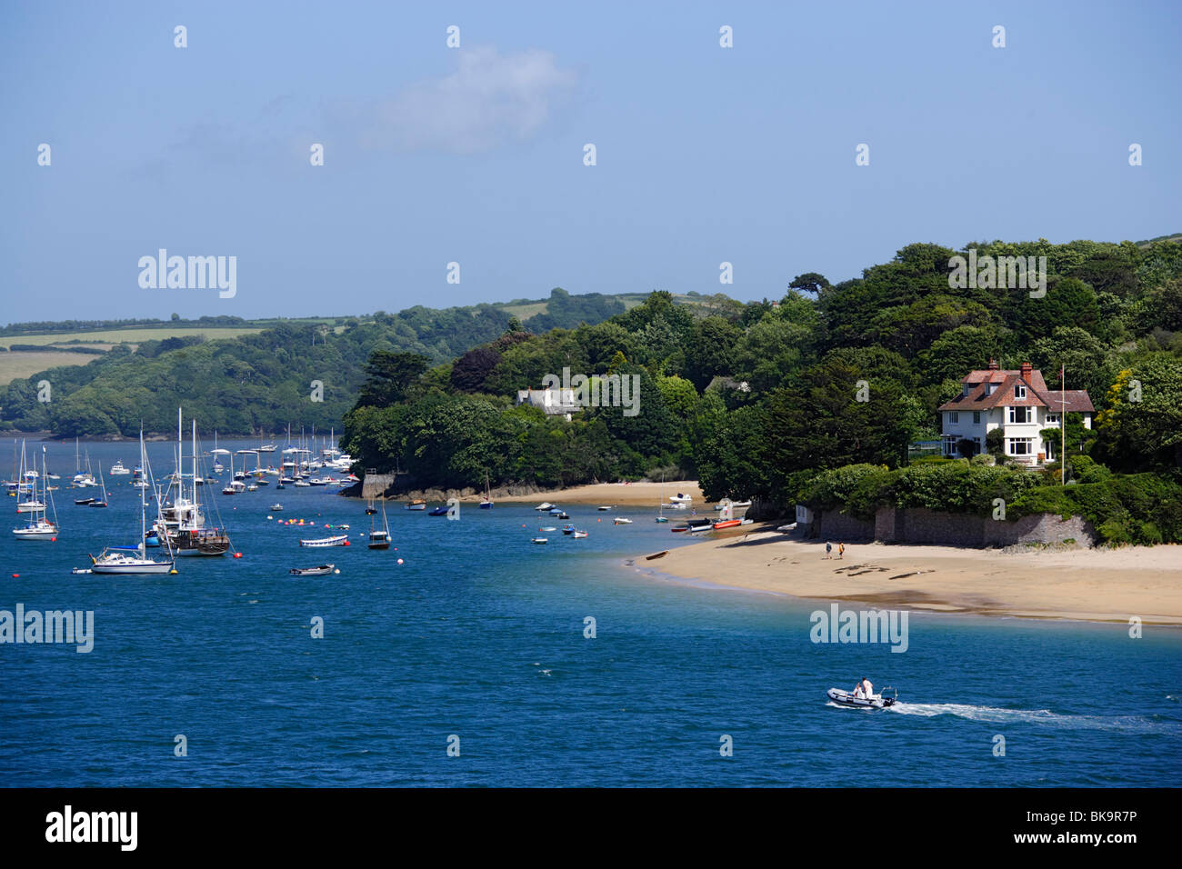Ripresa aerea di una spiaggia, Salcombe, Devon, Inghilterra, Regno Unito Foto Stock