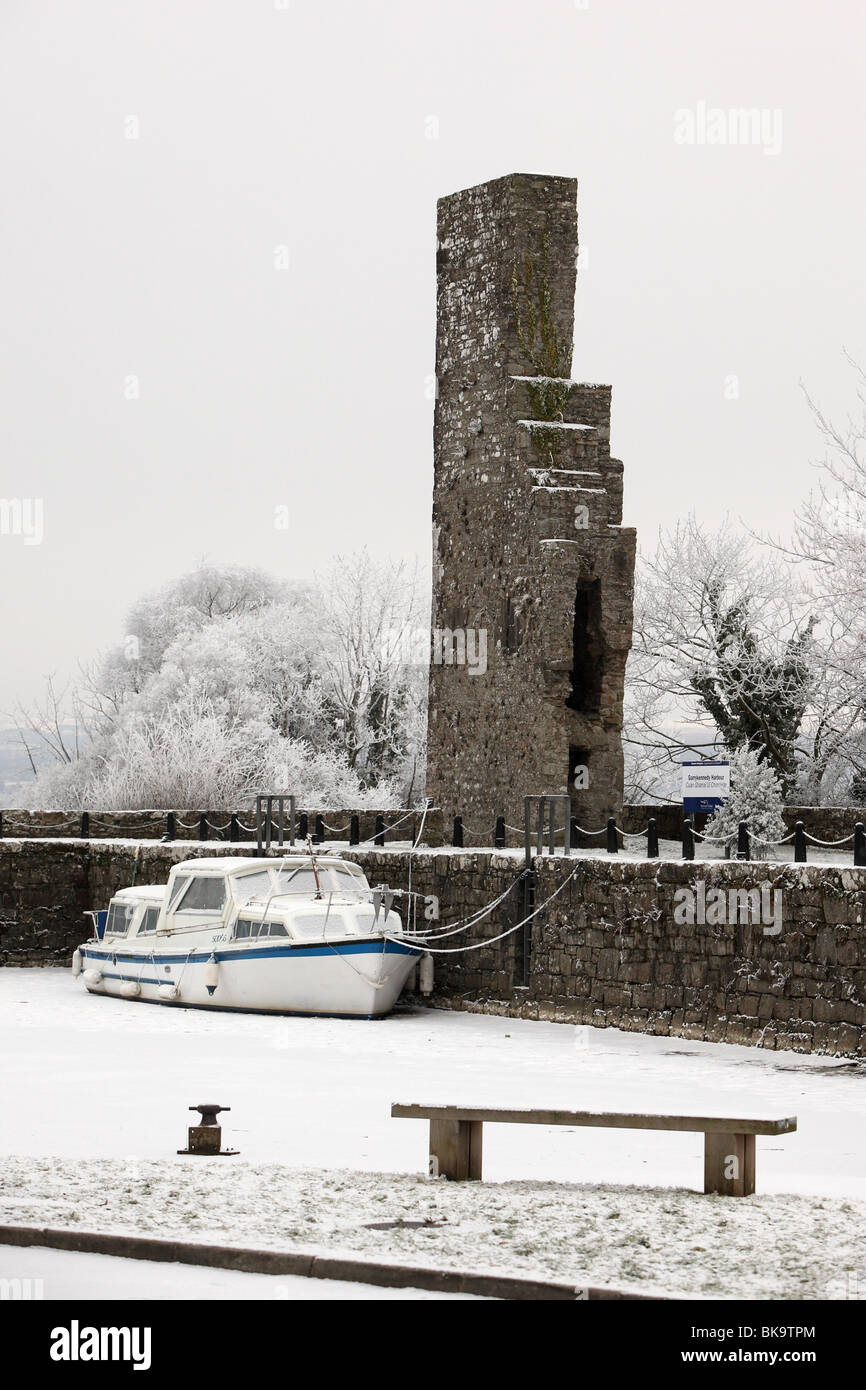 Le rovine di un castello di tenere Garrykennedy, nella contea di Tipperary Foto Stock