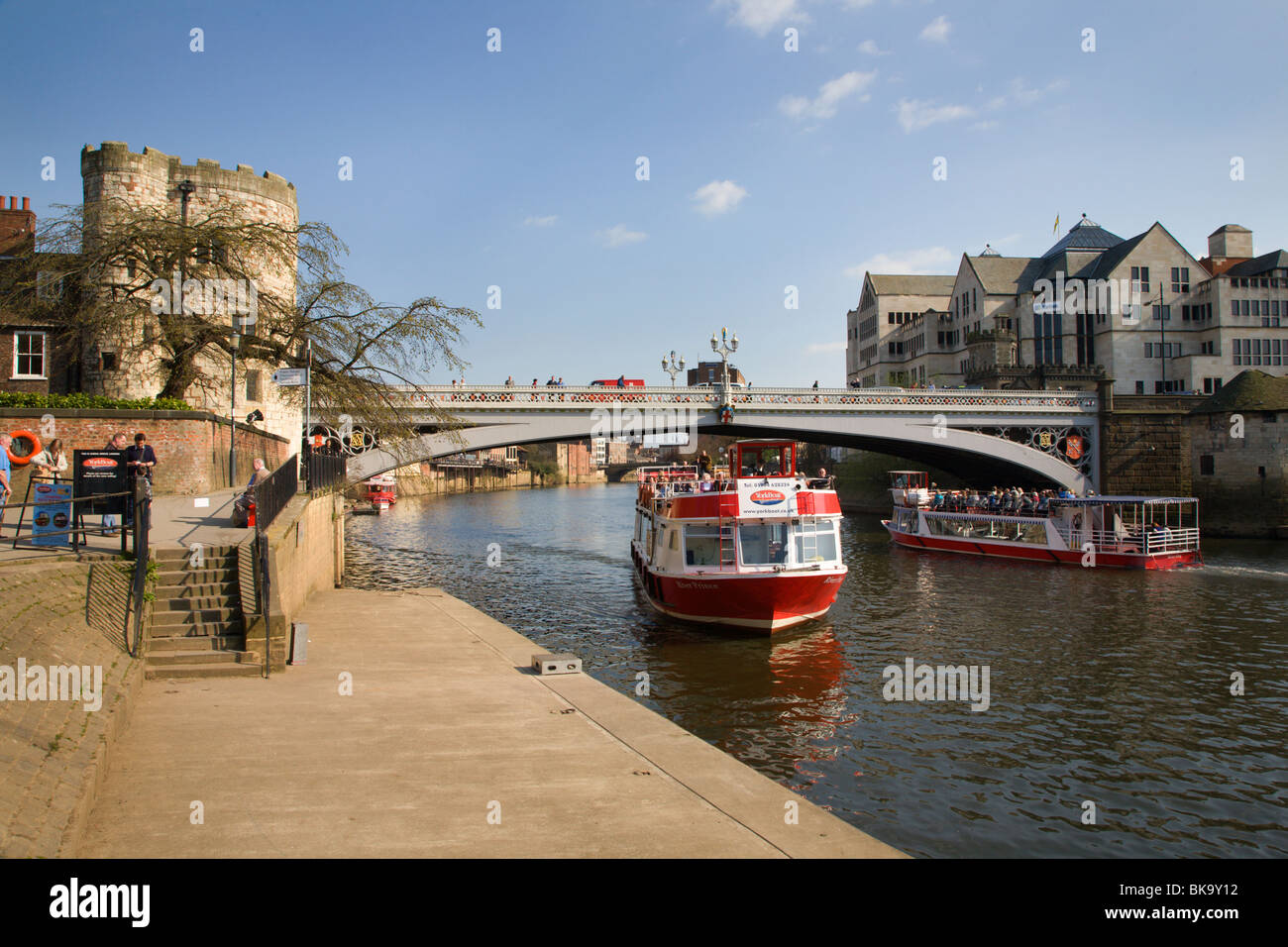 A YorkBoats Lendal Bridge York Yorkshire Regno Unito Foto Stock