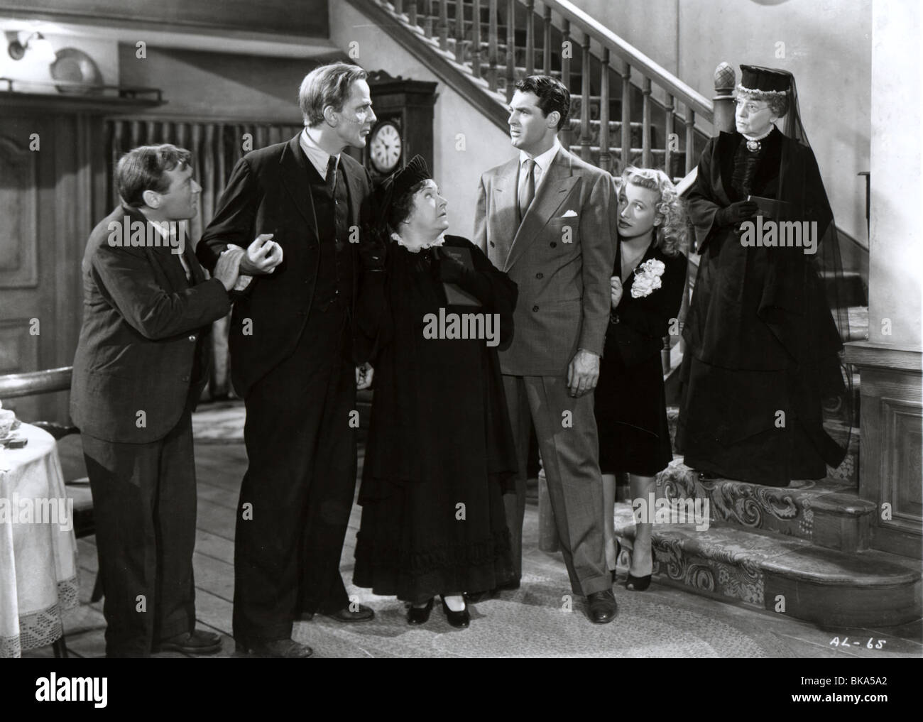 Arsenico e vecchi pizzi (1944), Peter Lorre, Raymond Massey, JOSEPHINE HULL, Cary Grant, PRISCILLA LANE, JEAN ADAIR AOL 002P Foto Stock