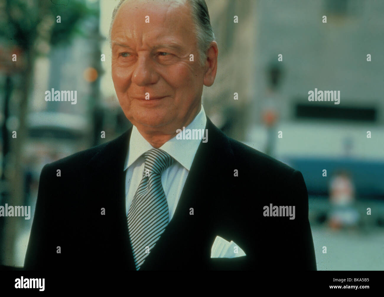 ARTHUR -1981 John Gielgud Foto Stock