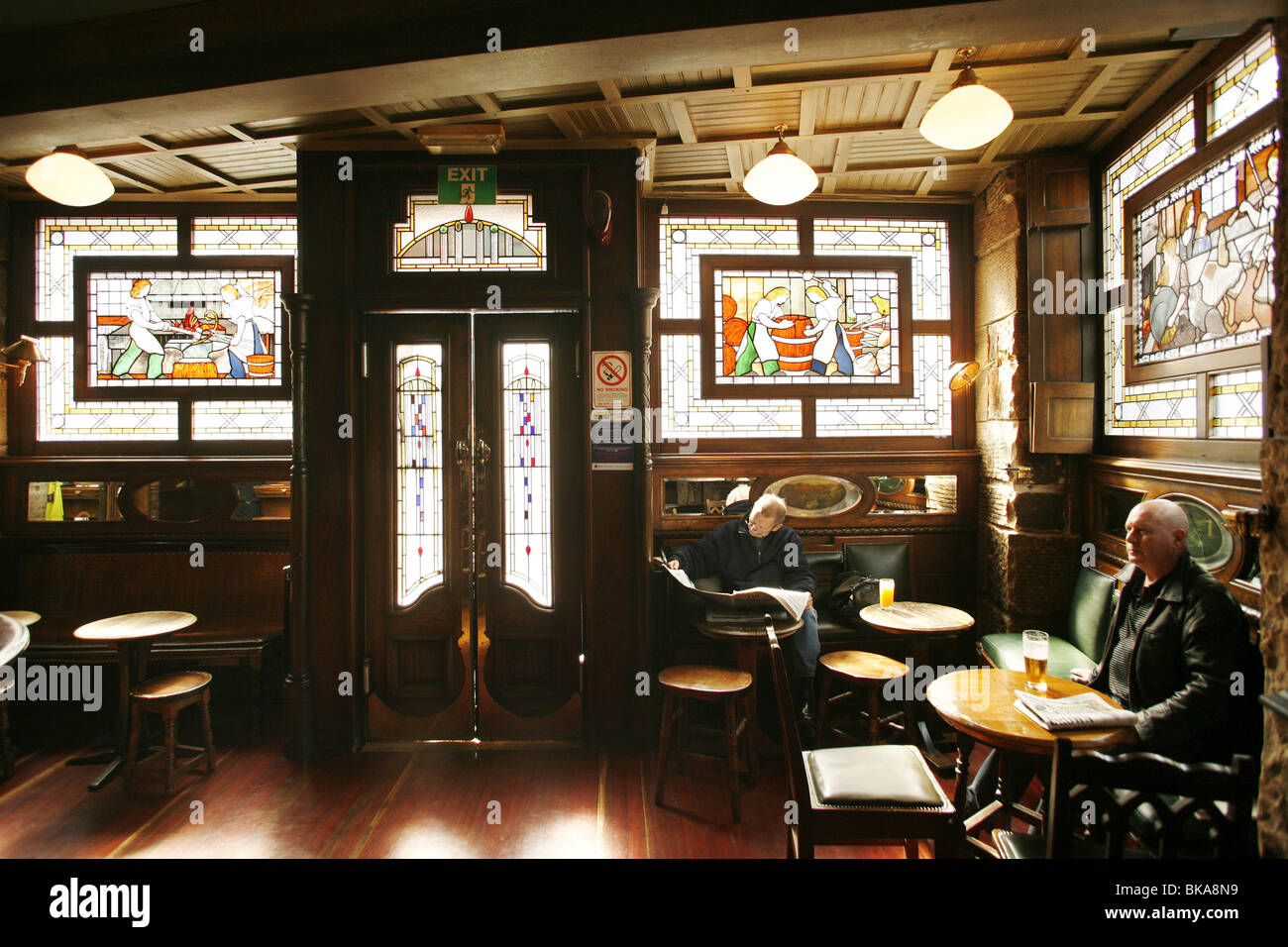 Il Lismore Lounge Pub, Dumbarton Road, Glasgow, Scozia Foto Stock