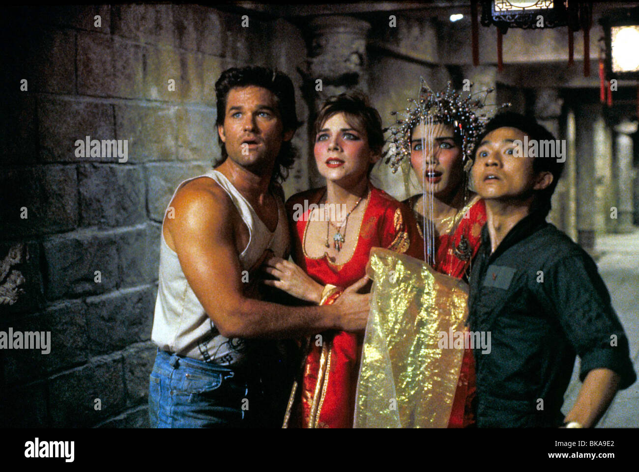 Grosso GUAIO A CHINATOWN Kurt Russell, Kim Cattrall, SUZEE PAI, Dennis DUN BTCA 015 Foto Stock