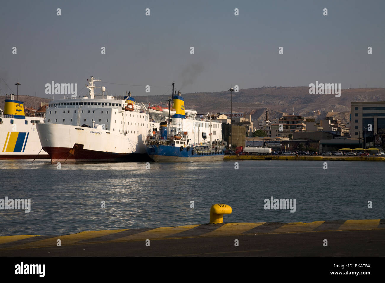 Kentriko Limani Pireo ad Atene in Grecia Foto Stock