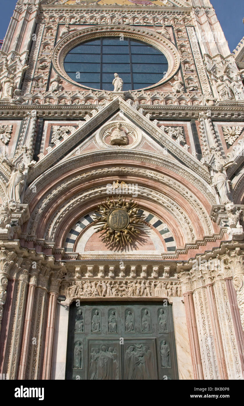 Dettaglio della cattedrale di Siena, Italia Foto Stock