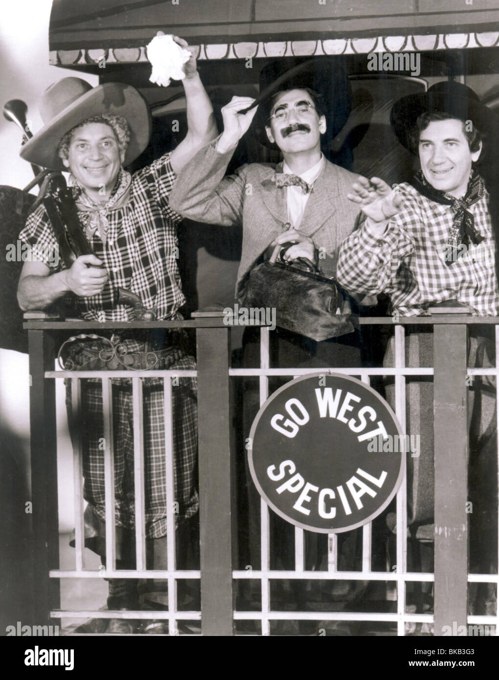 Andare a Ovest (1940) gli Harpo Marx, Groucho Marx, CHICO MARX GOW 002P Foto Stock